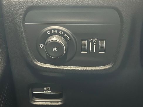 New 2025 Jeep Grand Cherokee L Limited w/ Luxury Tech Group II image 7