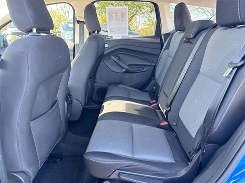 Used 2019 Ford Escape SE image 22