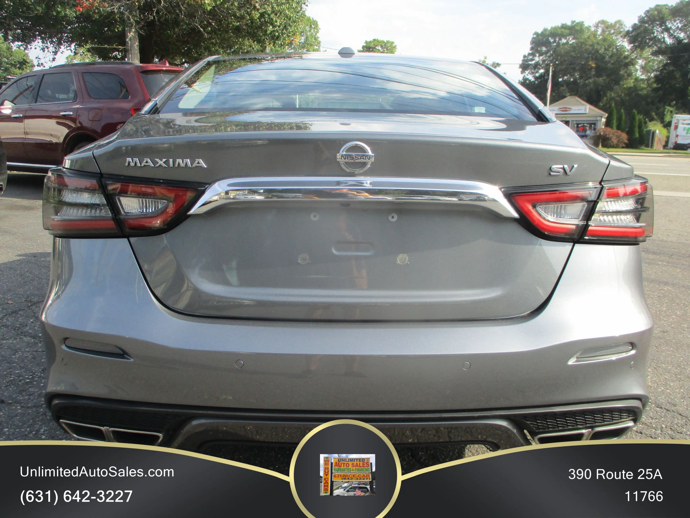 Used 2021 Nissan Maxima 3.5 SV w/ Floor Mat Group FWD image 2
