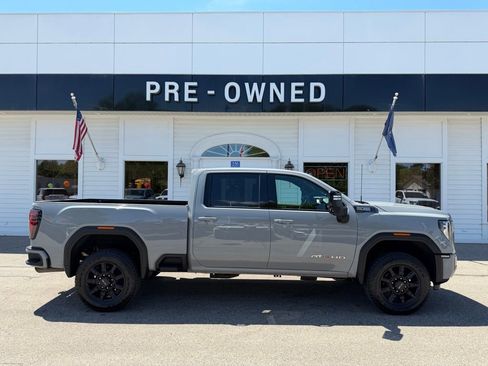 Certified 2024 GMC Sierra 3500 AT4 AWD/4WD image 4