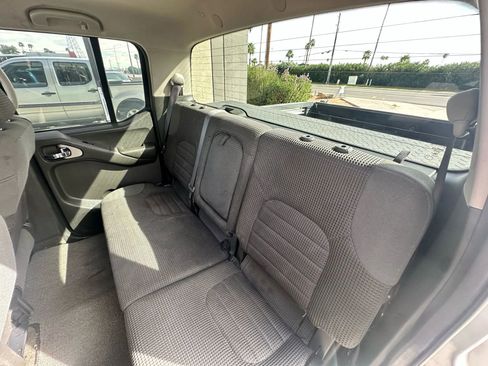 Used 2005 Nissan Frontier NISMO RWD image 21