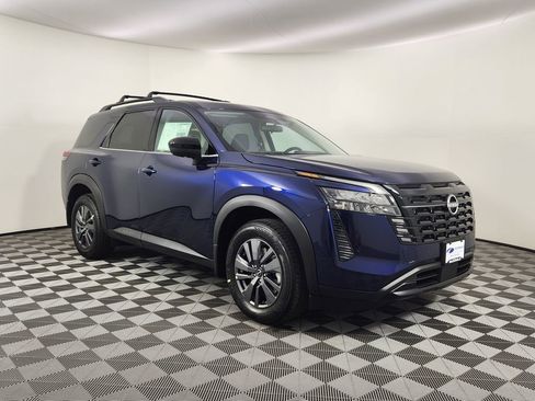 New 2026 Nissan Pathfinder SV image 7