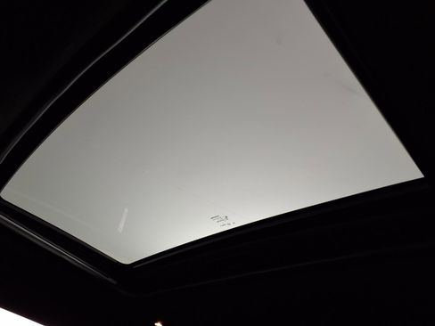 Used 2023 Dodge Challenger R/T RWD image 13
