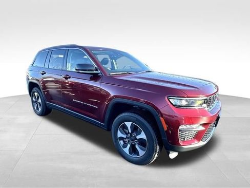 Used 2022 Jeep Grand Cherokee Limited 4xe w/ Luxury Tech Group II image 10