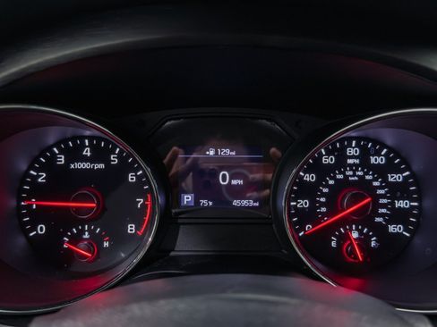 Used 2019 Kia Sedona LX FWD image 27