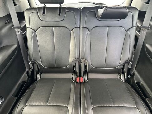 Used 2023 Jeep Grand Cherokee L Limited w/ Luxury Tech Group II image 23