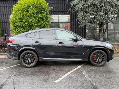 Used 2022 BMW X6 xDrive40i w/ Executive Package AWD/4WD image 21
