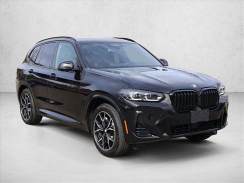Used 2024 BMW X3 xDrive30i w/ Premium Package image 3