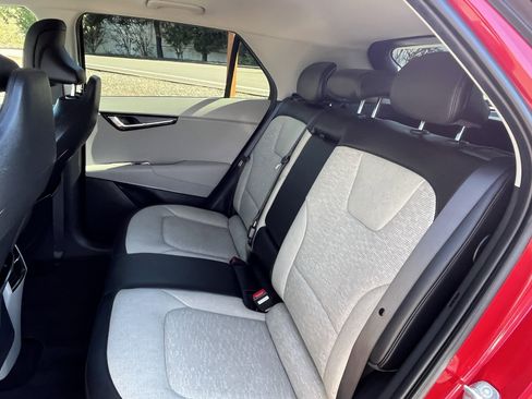 Used 2023 Kia Niro Wave FWD image 14