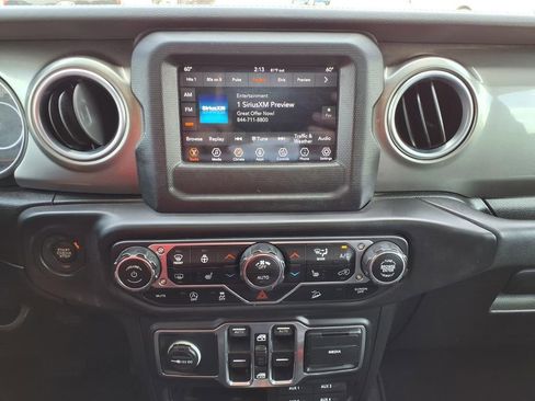 Used 2018 Jeep Wrangler Unlimited Sahara w/ Dual Top Group image 27