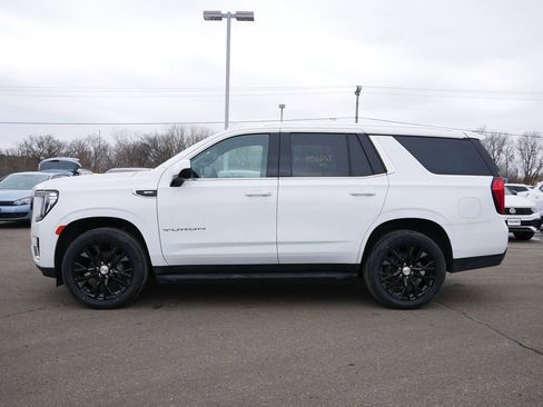 Used 2024 GMC Yukon SLE image 4