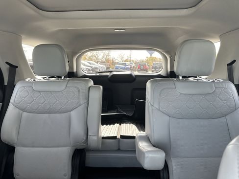 Certified 2025 Ford Explorer Platinum w/ Ultimate Package image 23