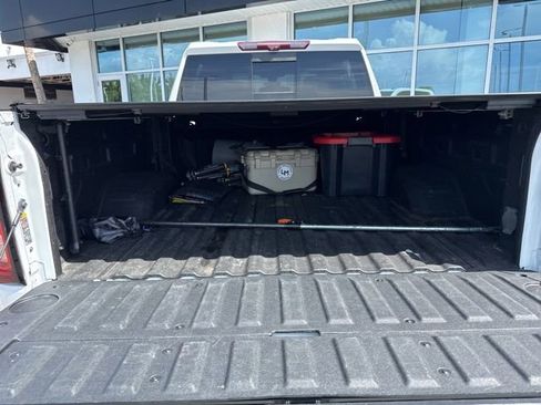 Used 2022 GMC Sierra 2500 AT4 w/ AT4 Preferred Package AWD/4WD image 12