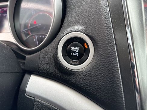 Used 2013 Dodge Journey R/T w/ Flexible Seating Group image 15