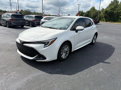 Used 2025 Toyota Corolla SE FWD image 1