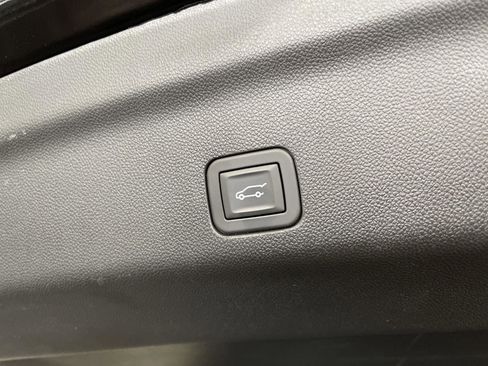 Certified 2026 Cadillac Escalade Platinum Sport w/ LPO, ONYX Package AWD/4WD image 27