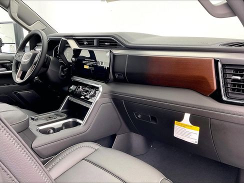 New 2026 GMC Sierra 3500 Denali w/ Denali Reserve Package image 6