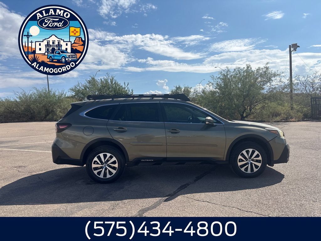 Used 2021 Subaru Outback Premium AWD/4WD image 6