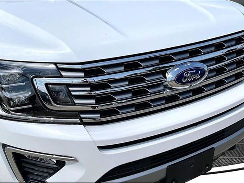 Used 2020 Ford Expedition Limited w/ Equipment Group 302A AWD/4WD image 34