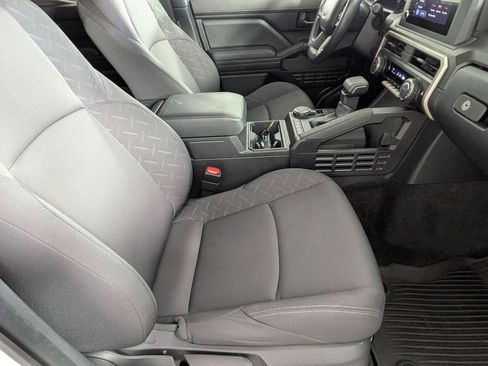 Used 2024 Toyota Tacoma SR AWD/4WD image 26
