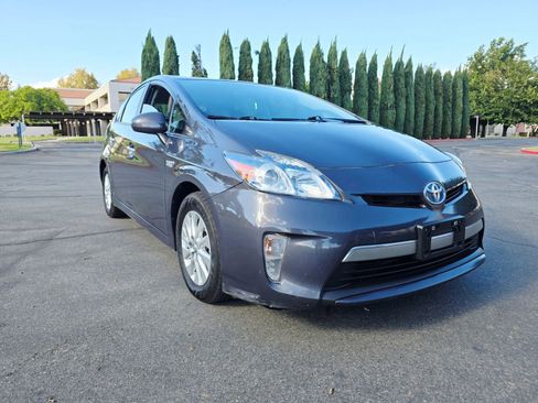 Used 2014 Toyota Prius Plug-In Hybrid image 1