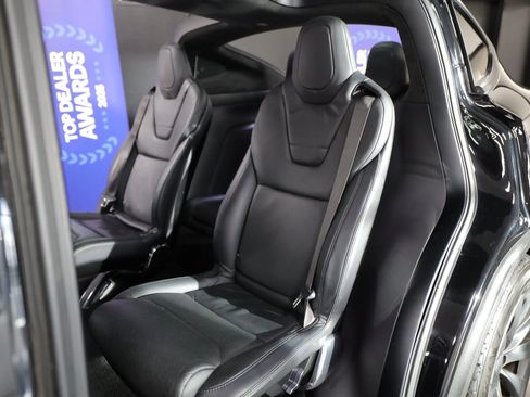 Used 2016 Tesla Model X 75D image 36