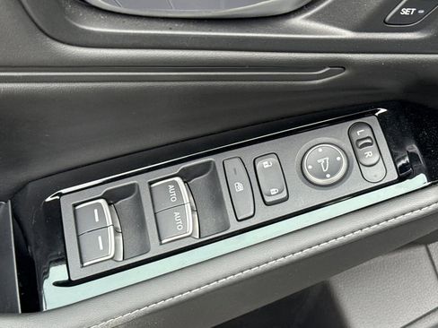 Certified 2025 Honda Accord Touring image 12