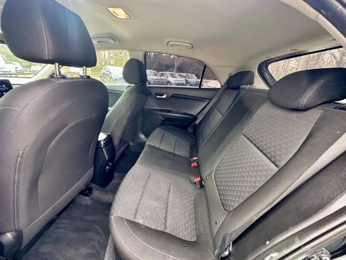 Used 2022 Kia Rio S image 12