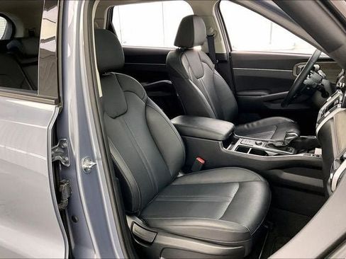 Used 2023 Kia Sorento S w/ Panoramic Sunroof Package AWD/4WD image 7