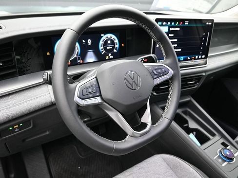 New 2025 Volkswagen Tiguan S FWD image 13