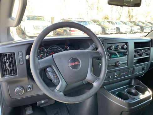 Used 2025 GMC Savana 3500 LT w/ LT Preferred Equipment Group image 33