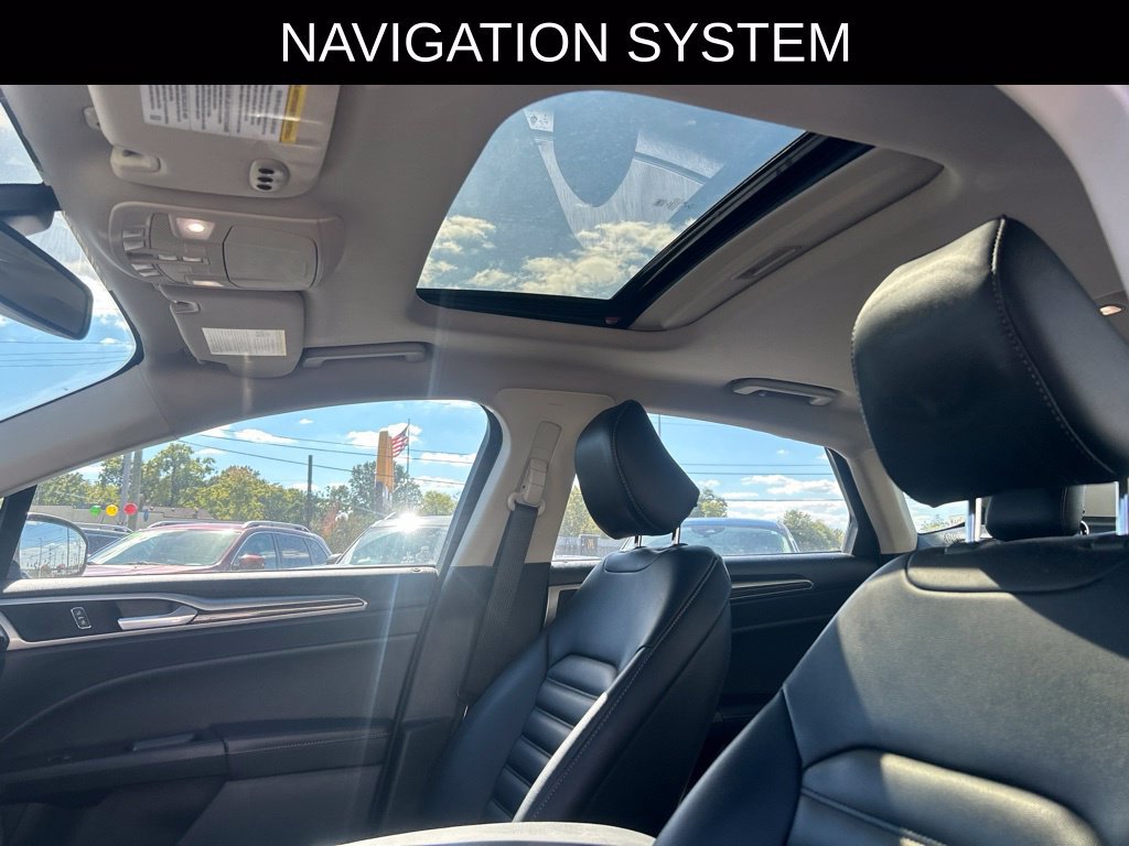 Used 2020 Ford Fusion SEL FWD image 21