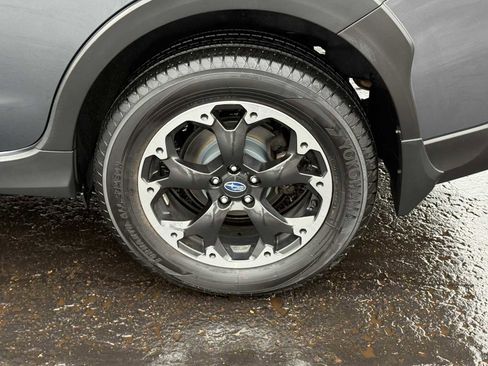 Certified 2021 Subaru Crosstrek 2.0i Premium w/ Moonroof Package image 9