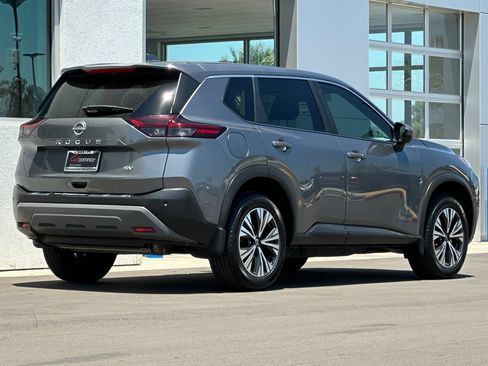 Used 2023 Nissan Rogue SV FWD image 4