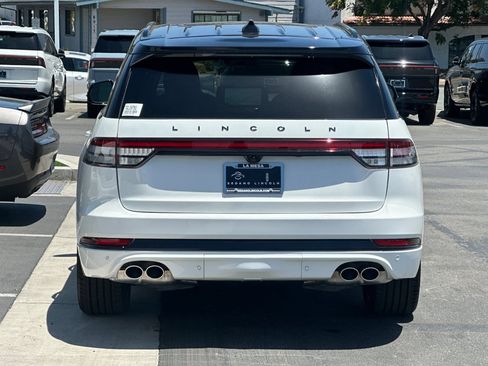 New 2026 Lincoln Aviator Black Label w/ Black Label Special Edition AWD/4WD image 4