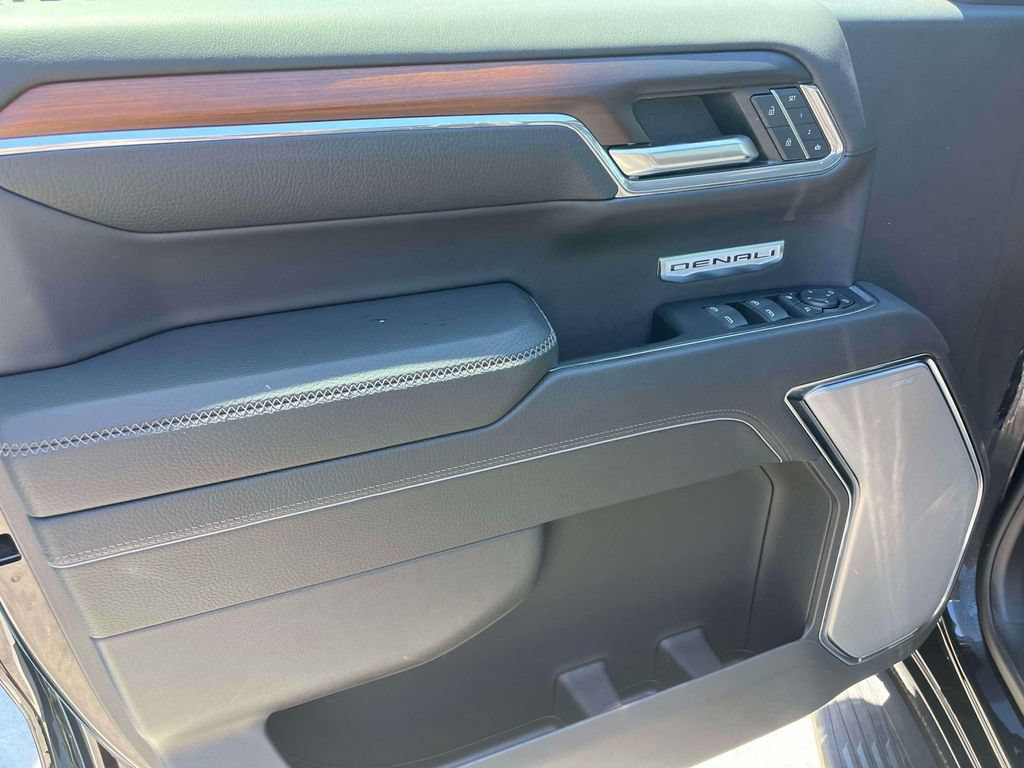 Used 2024 GMC Sierra 1500 Denali w/ Technology Package AWD/4WD image 23