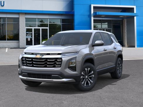 New 2027 Chevrolet Equinox LT w/ Convenience Package II AWD/4WD image 6