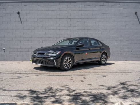 Used 2025 Volkswagen Jetta S FWD image 1