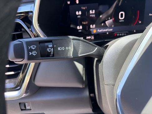 New 2025 GMC Canyon Elevation w/ Convenience Package image 24