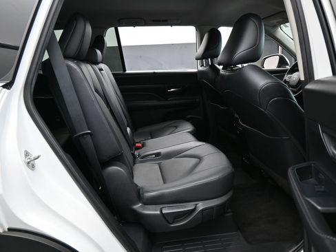 Used 2024 Toyota Grand Highlander FWD image 37