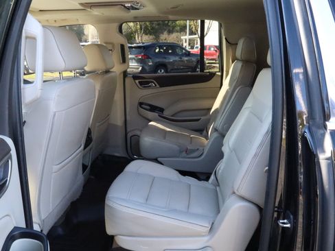 Used 2019 GMC Yukon XL Denali w/ Open Road Package image 32