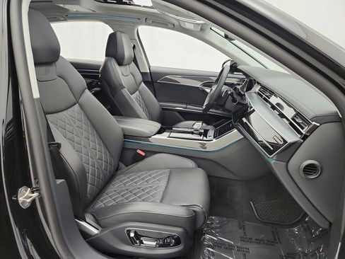 Used 2022 Audi S8 image 20