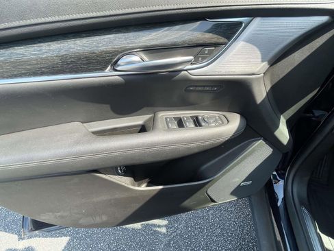 Used 2021 Cadillac XT5 Premium Luxury image 14