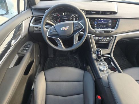 New 2025 Cadillac XT5 Premium Luxury w/ LPO, Blue Accent Package AWD/4WD image 16