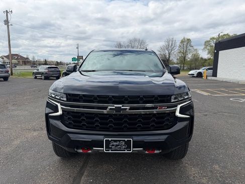 Used 2022 Chevrolet Tahoe Z71 w/ Luxury Package AWD/4WD image 12