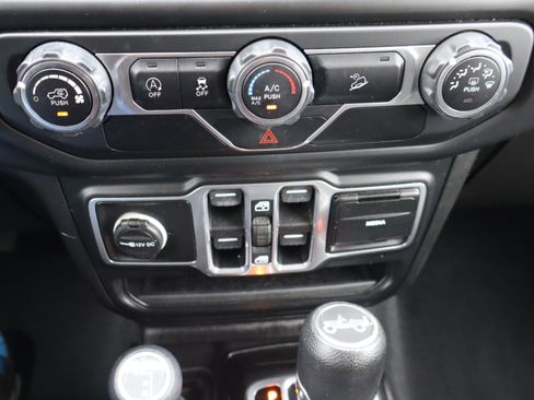 Used 2018 Jeep Wrangler Unlimited Sport S image 30