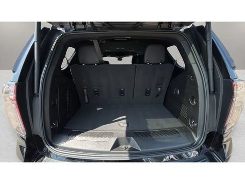 Used 2024 Chevrolet Tahoe LT AWD/4WD image 31