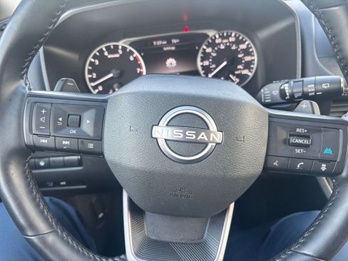 Used 2025 Nissan Rogue SV FWD image 29