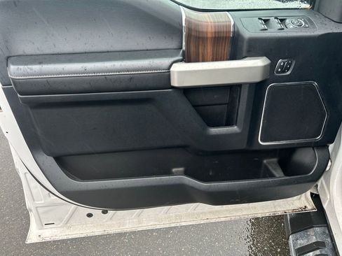 Certified 2017 Ford F150 Lariat image 17