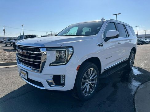 Used 2022 GMC Yukon SLT w/ SLT Premium Package image 8